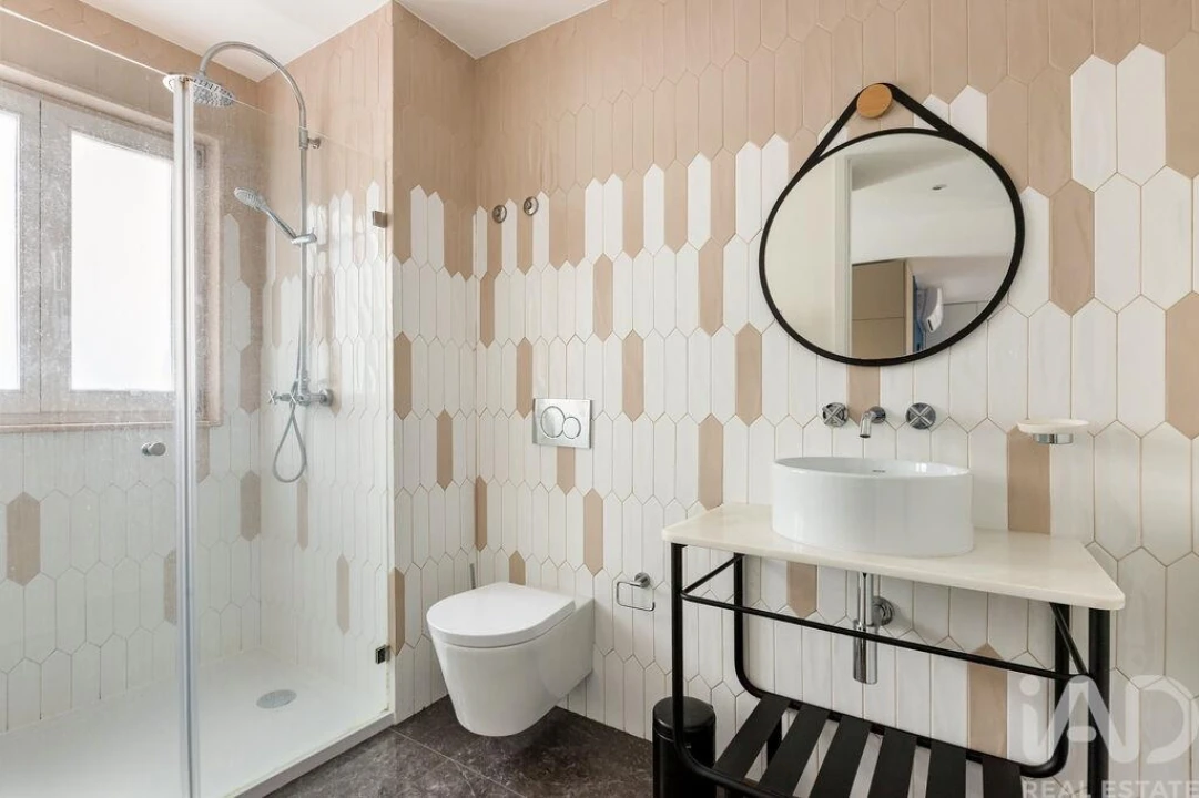 Apartamento T2 para Arrendamento em Misericórdia Foto 15