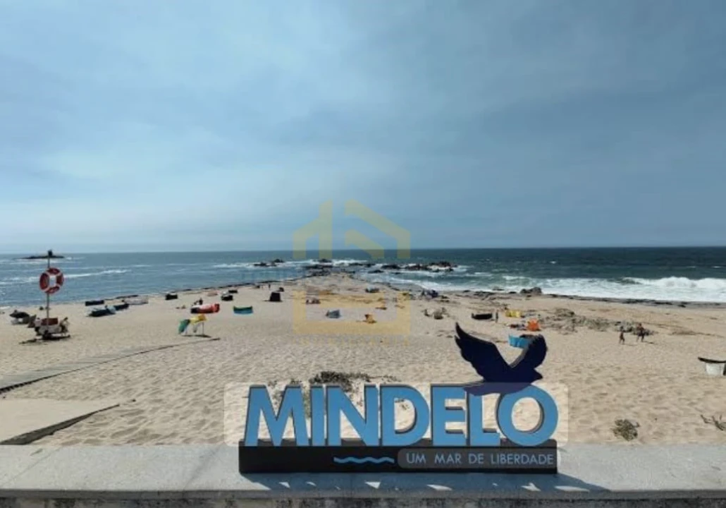 Apartamento T3 para Venda em Mindelo Foto 1