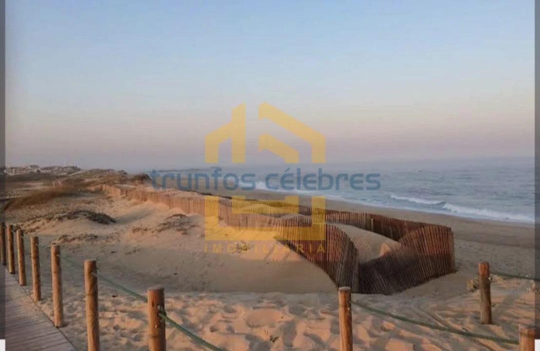 Apartamento T3 para Venda em Mindelo Foto 32