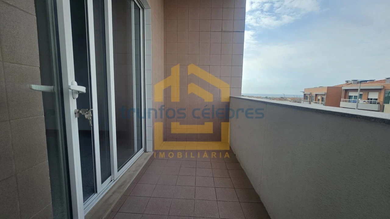 Apartamento T3 para Venda em Mindelo Foto 8