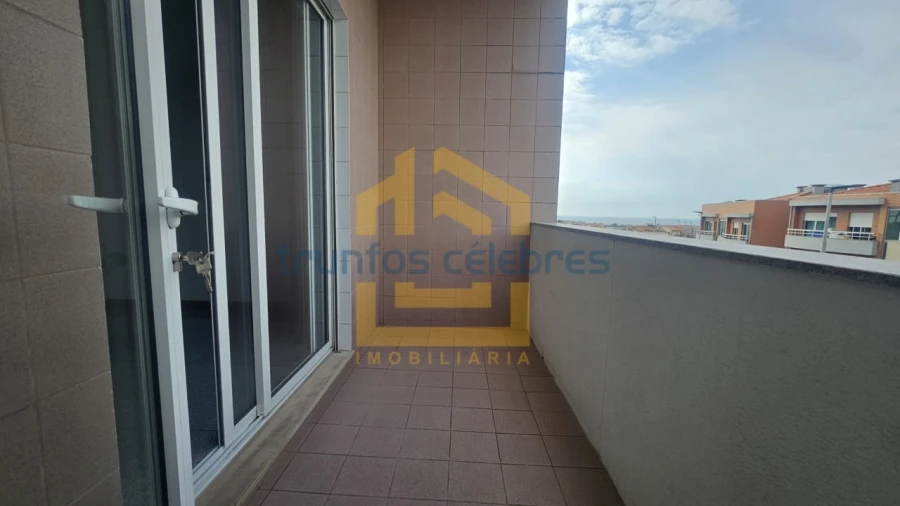 Apartamento T3 para Venda em Mindelo Foto 8