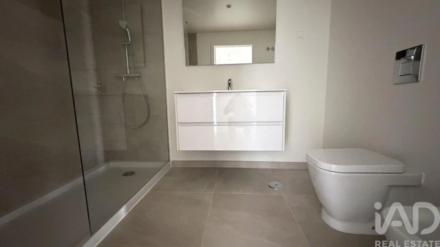 Apartamento T2 para Venda em Algés, Linda-A-Velha e Cruz Quebrada-Dafundo Foto 19