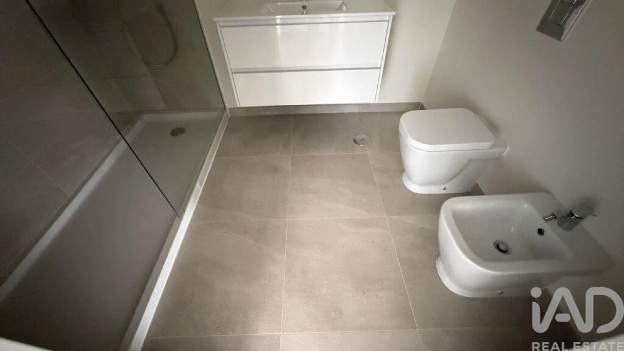 Apartamento T2 para Venda em Algés, Linda-A-Velha e Cruz Quebrada-Dafundo Foto 20