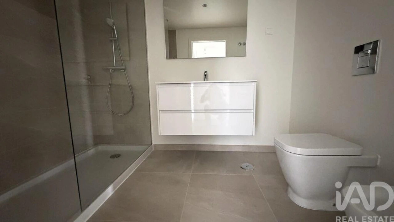 Apartamento T2 para Venda em Algés, Linda-A-Velha e Cruz Quebrada-Dafundo Foto 19