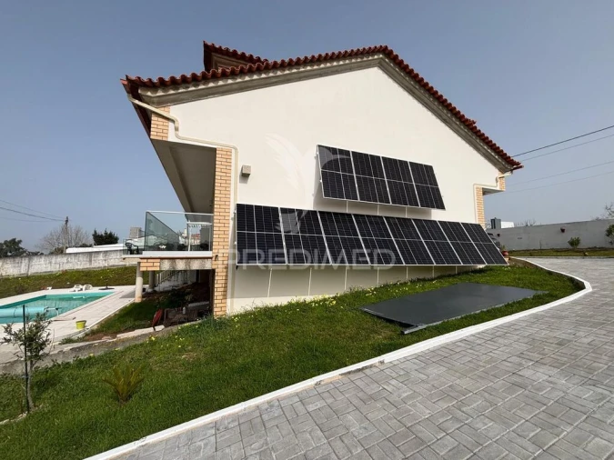 Moradia T4 para Venda em Carvalhal Benfeito Foto 3