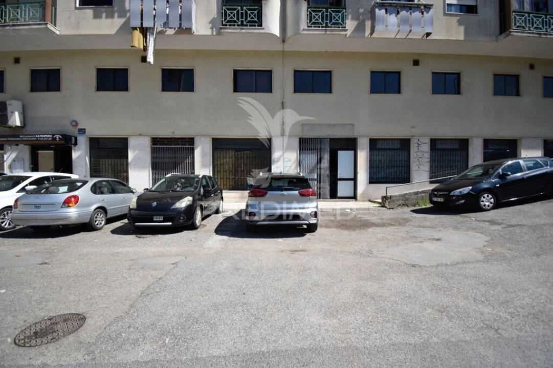 Loja para Venda em Queluz e Belas Foto 1