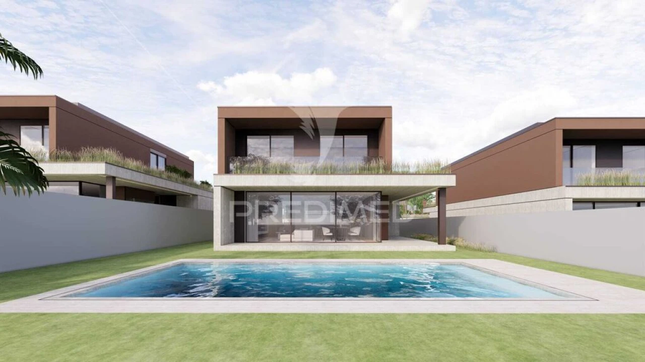 Moradia T4 para Venda em Lago Foto 4