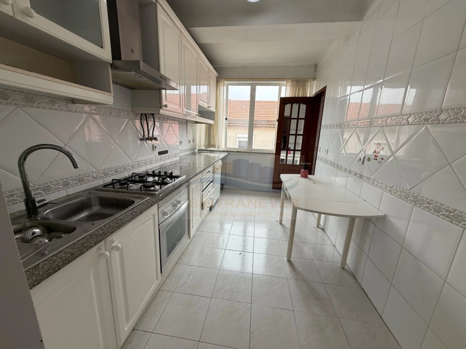Apartamento T2 para Venda em Falagueira-Venda Nova Foto 1