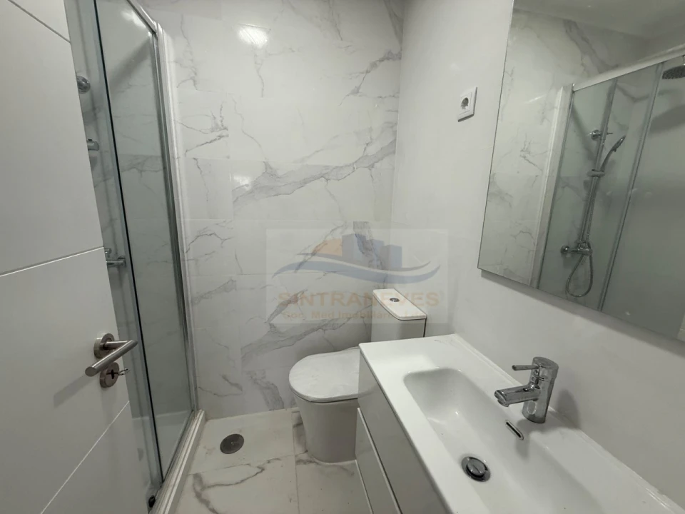 Apartamento T2 para Venda em Falagueira-Venda Nova Foto 2