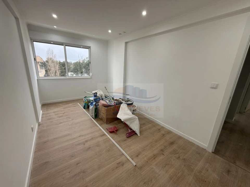 Apartamento T2 para Venda em Falagueira-Venda Nova Foto 6