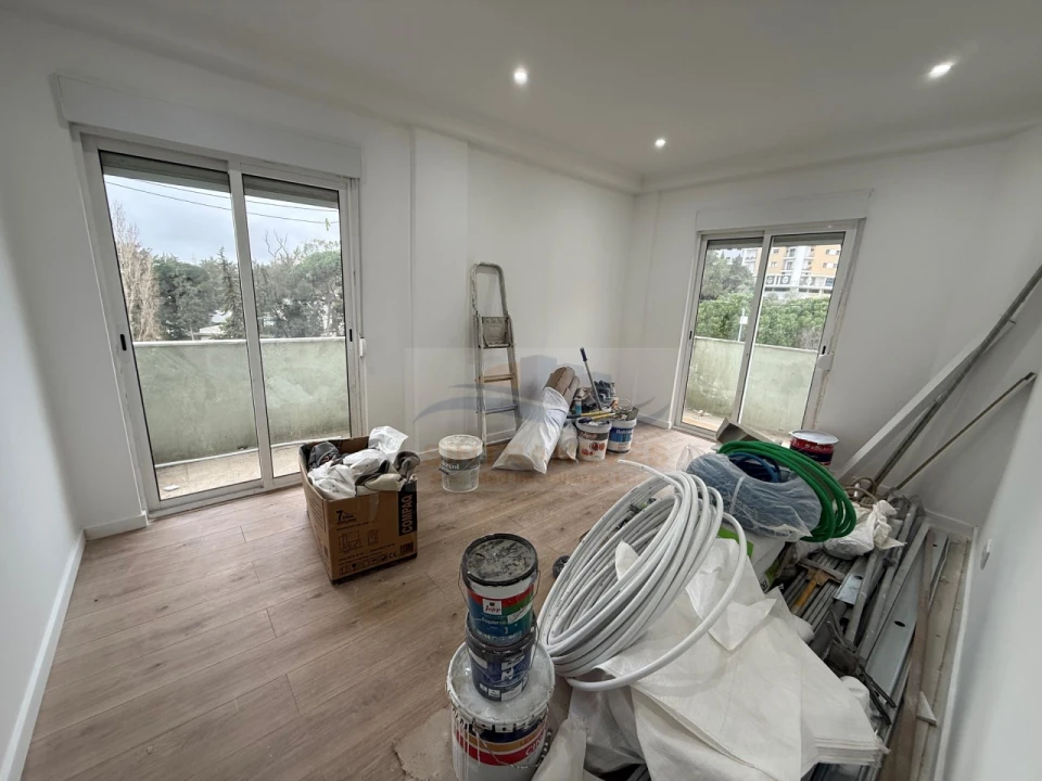 Apartamento T2 para Venda em Falagueira-Venda Nova Foto 1