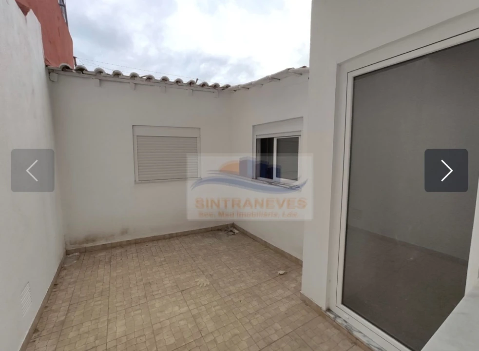 Apartamento T2 para Venda em Águas Livres Foto 2