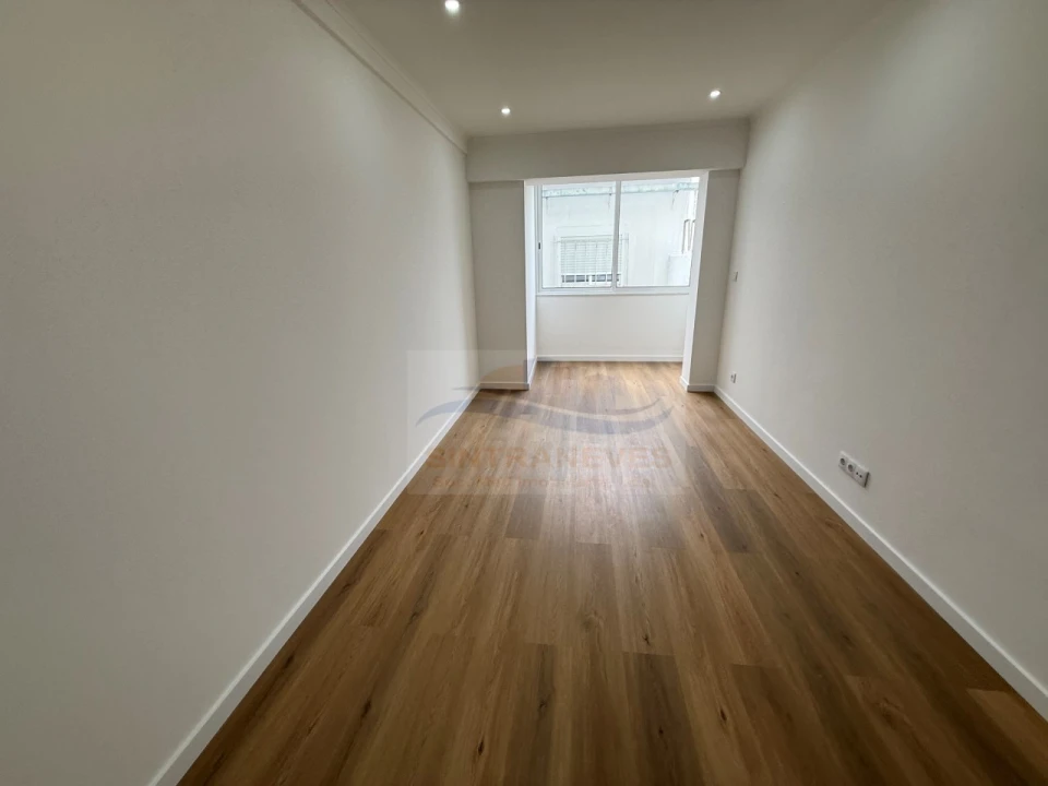 Apartamento T2 para Venda em Águas Livres Foto 7