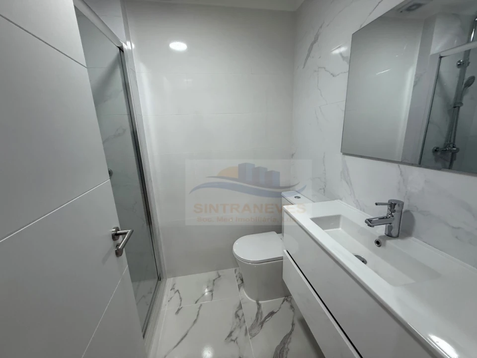 Apartamento T2 para Venda em Águas Livres Foto 8