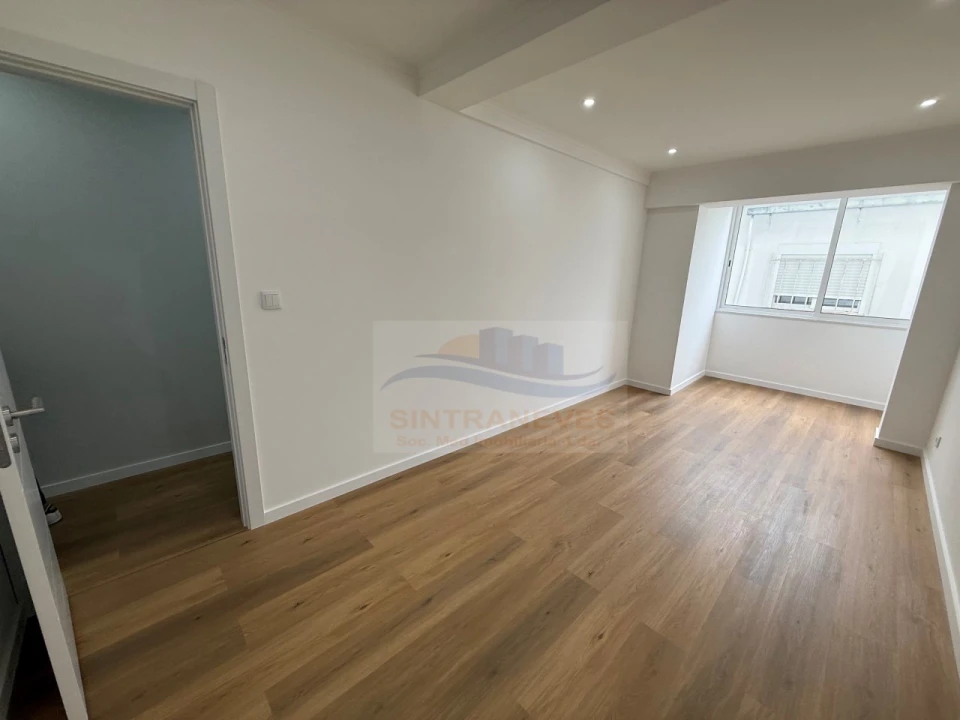 Apartamento T2 para Venda em Águas Livres Foto 9