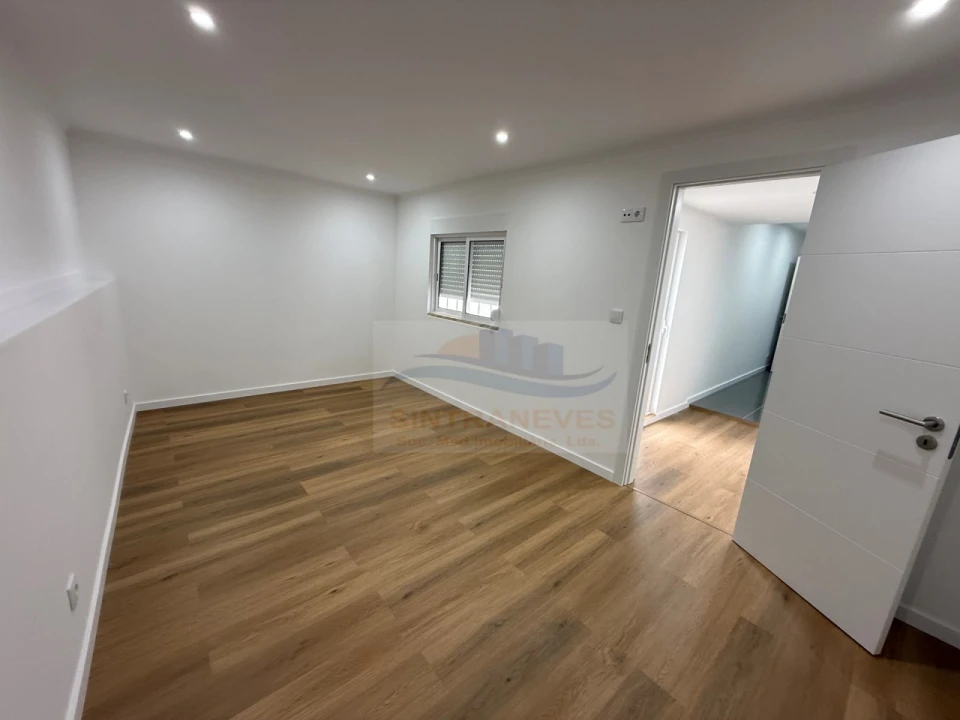 Apartamento T2 para Venda em Águas Livres Foto 12