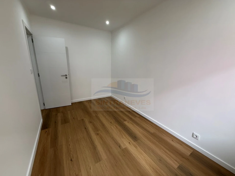 Apartamento T2 para Venda em Águas Livres Foto 16