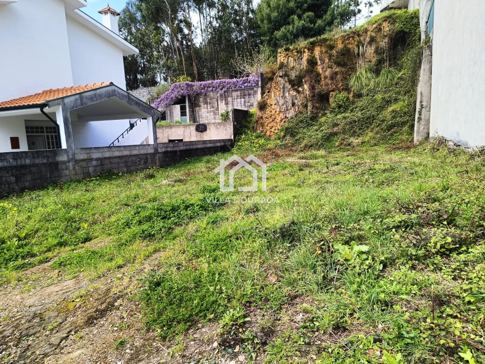 Terreno para Venda em Foz do Sousa e Covelo Foto 3