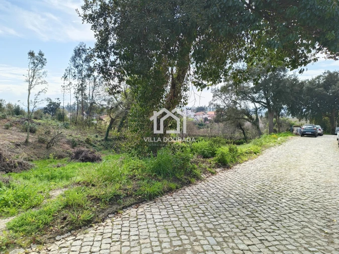 Terreno para Venda em Foz do Sousa e Covelo Foto 4