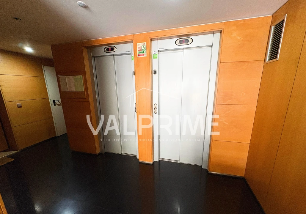Apartamento T2 para Venda em Valongo Foto 44