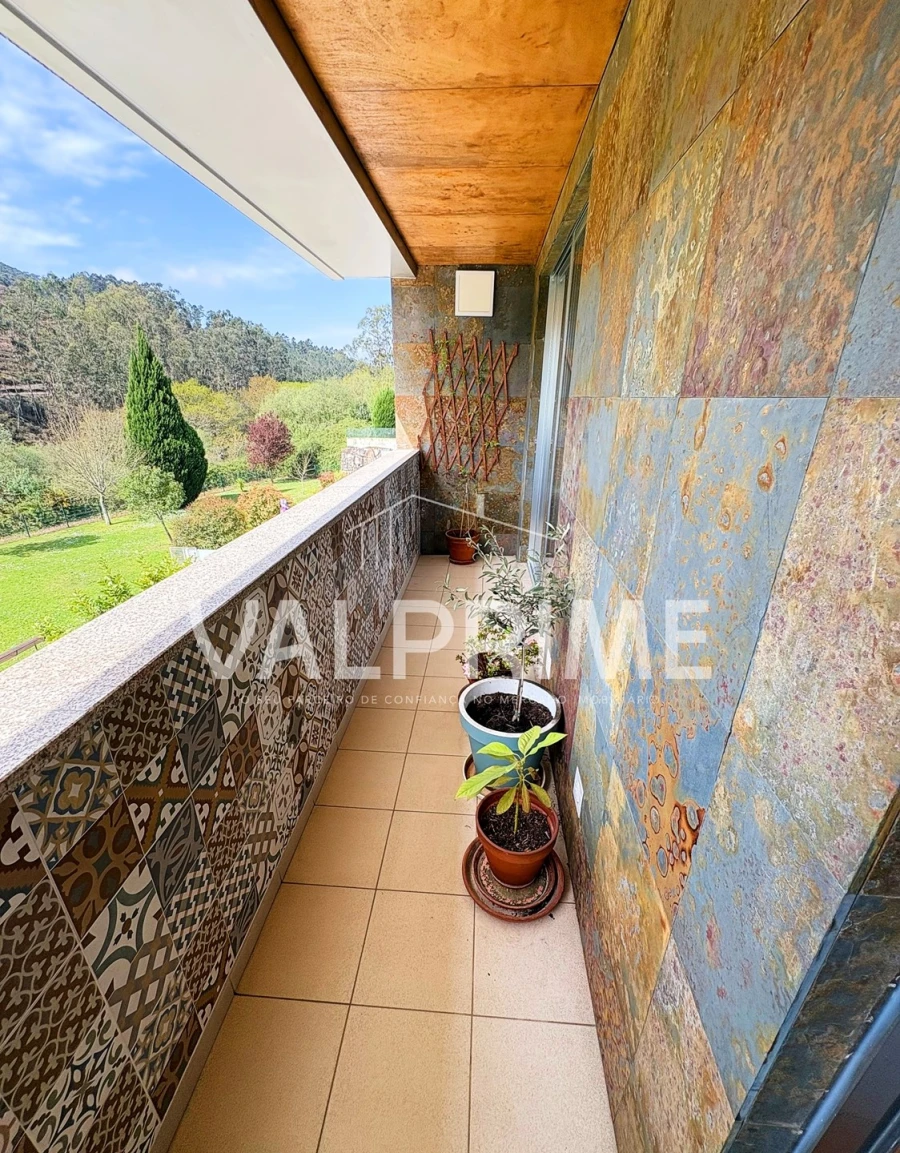 Apartamento T2 para Venda em Valongo Foto 2