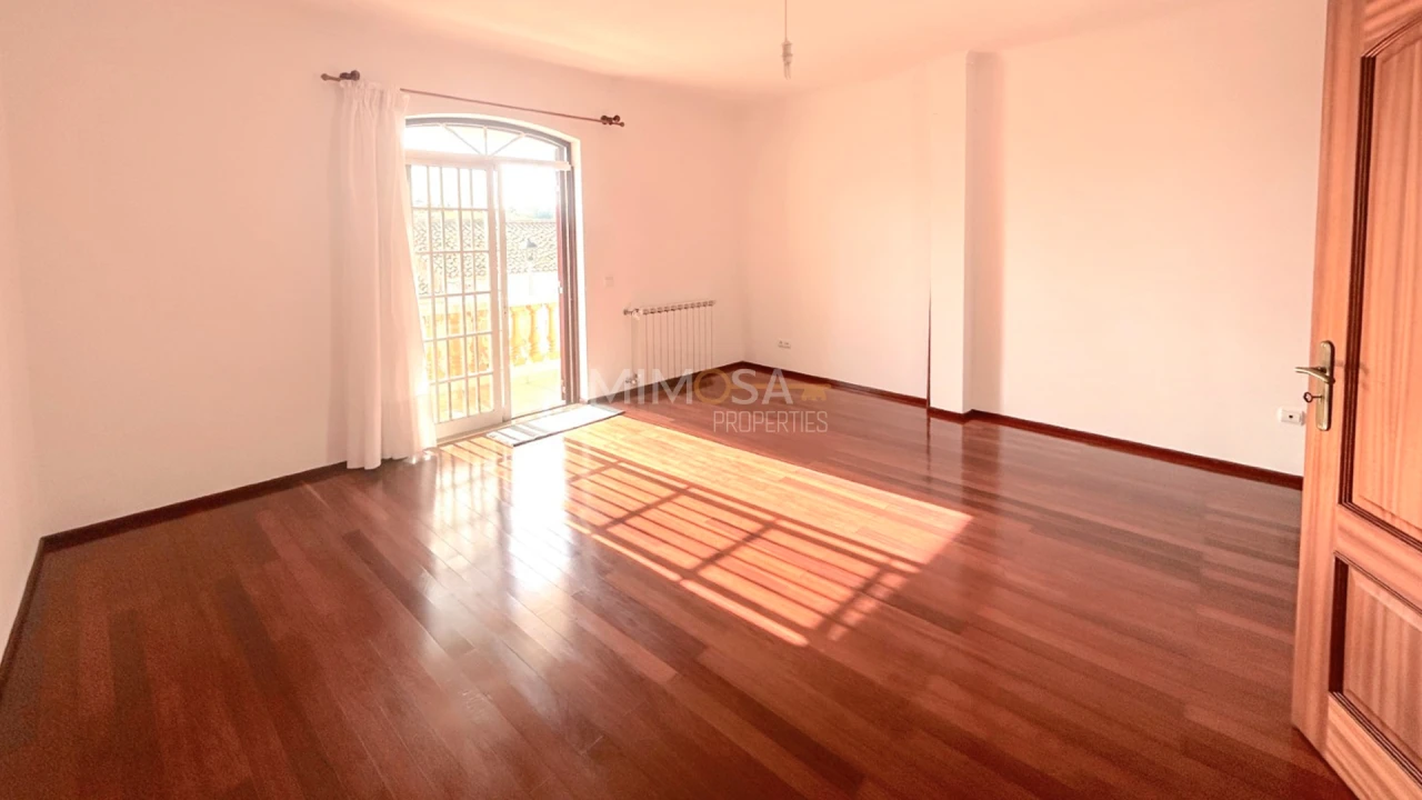 Moradia T4 para Venda em Bensafrim e Barão de São João Foto 14