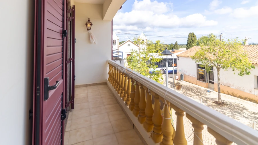 Moradia T4 para Venda em Bensafrim e Barão de São João Foto 17