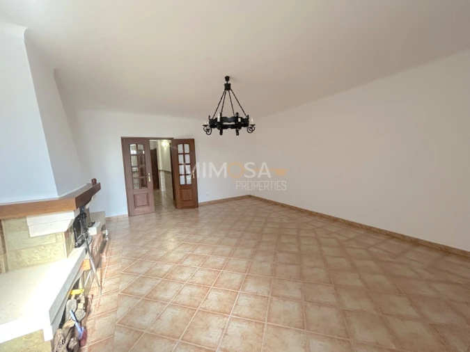 Moradia T4 para Venda em Bensafrim e Barão de São João Foto 3