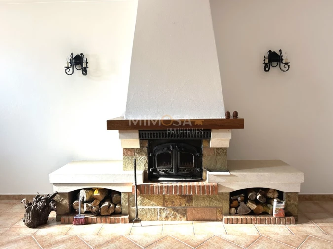 Moradia T4 para Venda em Bensafrim e Barão de São João Foto 4