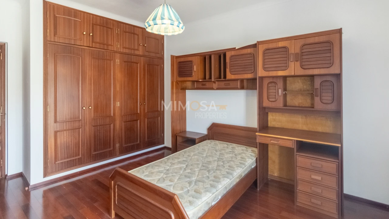 Moradia T4 para Venda em Bensafrim e Barão de São João Foto 12