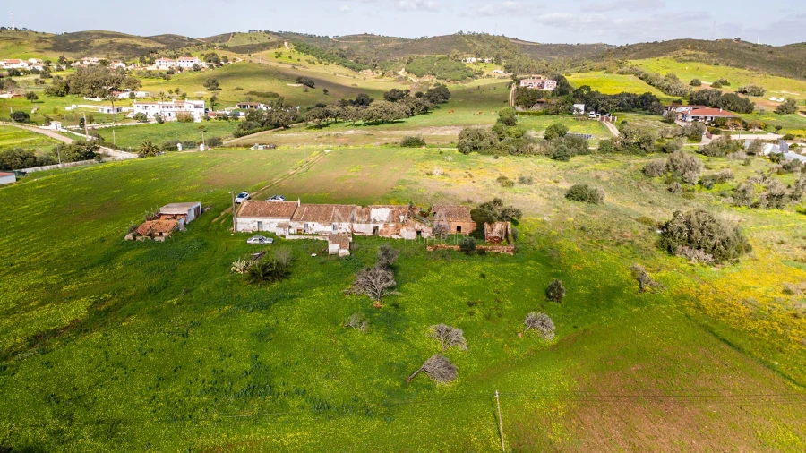 Moradia T0 para Venda em Bensafrim e Barão de São João Foto 16
