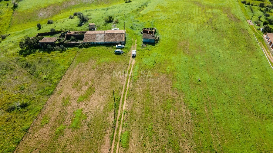 Moradia T0 para Venda em Bensafrim e Barão de São João Foto 17