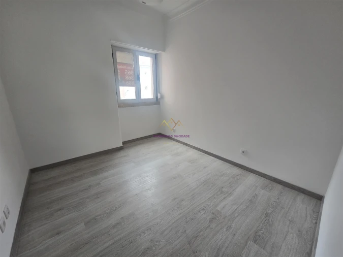 Apartamento T2 para Venda em Venteira Foto 10