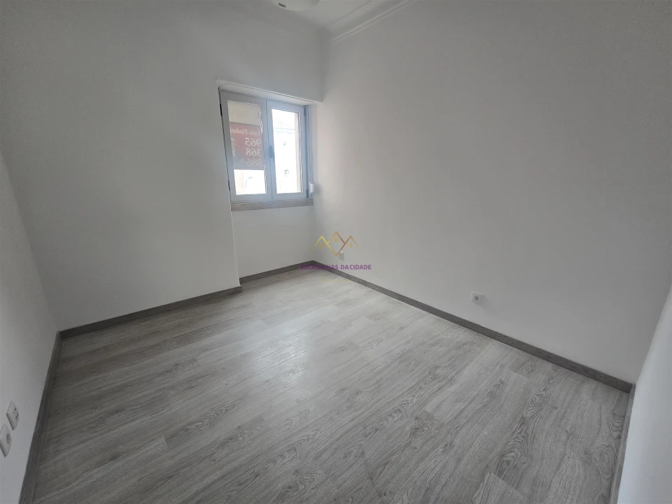 Apartamento T2 para Venda em Venteira Foto 10
