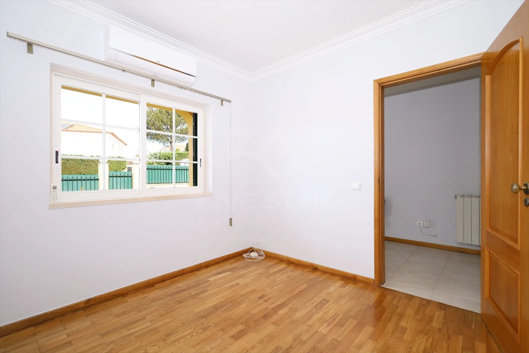 Moradia T5 para Venda em Cascais e Estoril Foto 22