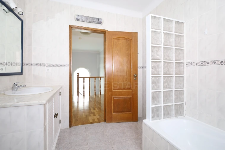 Moradia T5 para Venda em Cascais e Estoril Foto 38