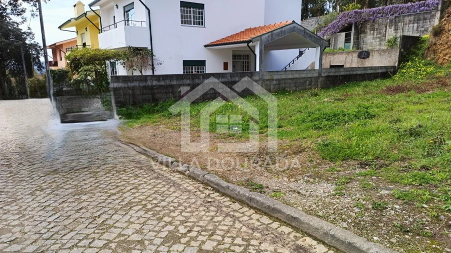 Terreno para Venda em Foz do Sousa e Covelo Foto 5