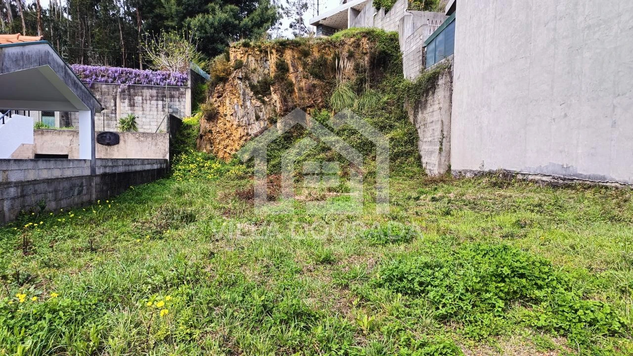 Terreno para Venda em Foz do Sousa e Covelo Foto 2