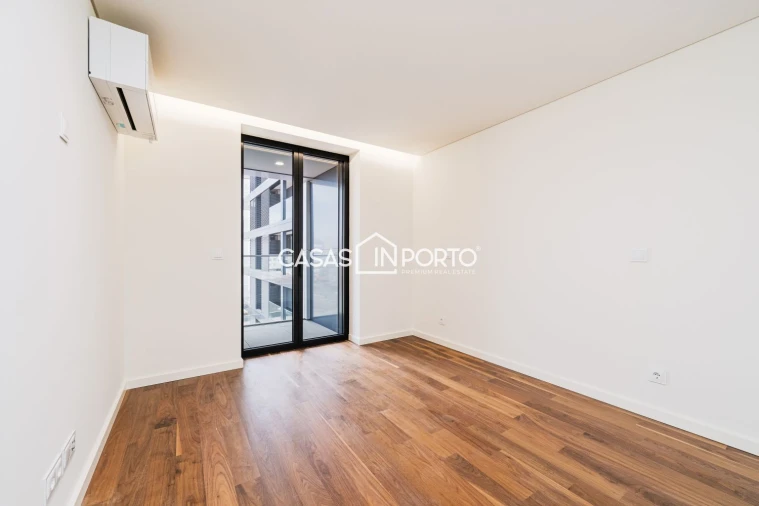 Apartamento T3 para Venda em Mafamude e Vilar do Paraíso Foto 19