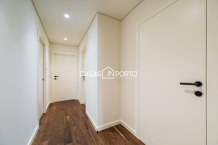 Apartamento T3 para Venda em Mafamude e Vilar do Paraíso Foto 12