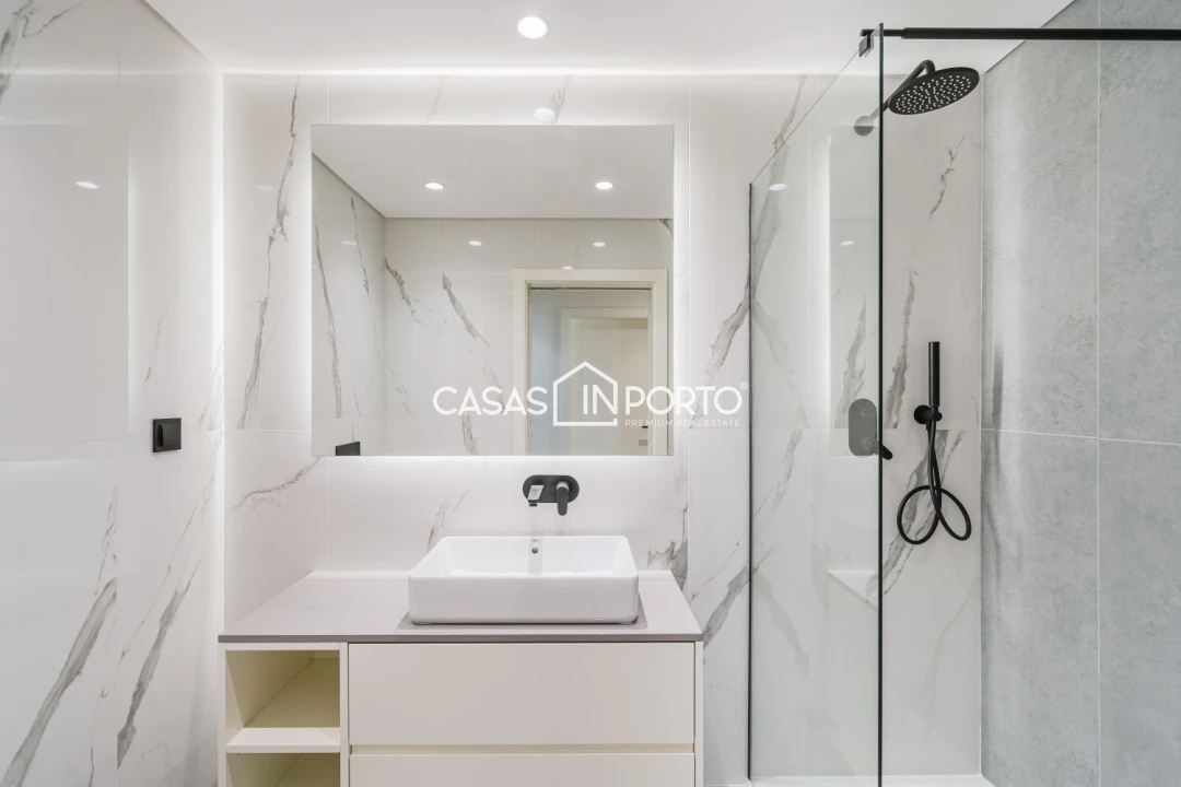 Apartamento T3 para Venda em Mafamude e Vilar do Paraíso Foto 23