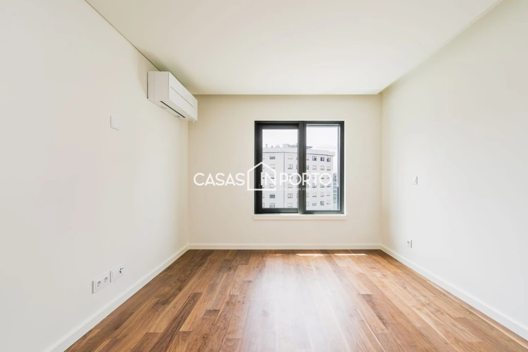 Apartamento T3 para Venda em Mafamude e Vilar do Paraíso Foto 15