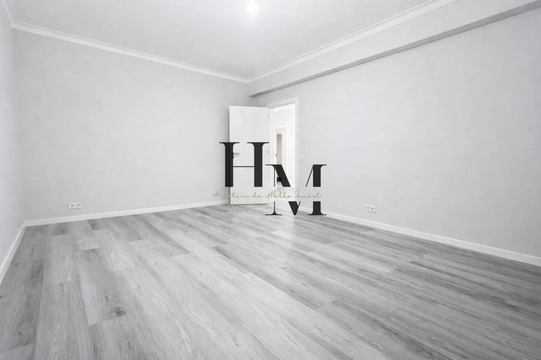 Apartamento T3 para Venda em Portimão Foto 6