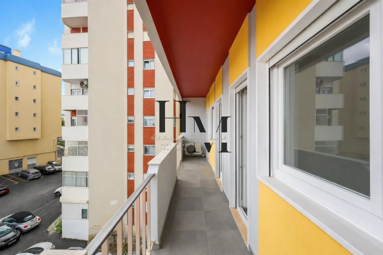 Apartamento T3 para Venda em Portimão Foto 9