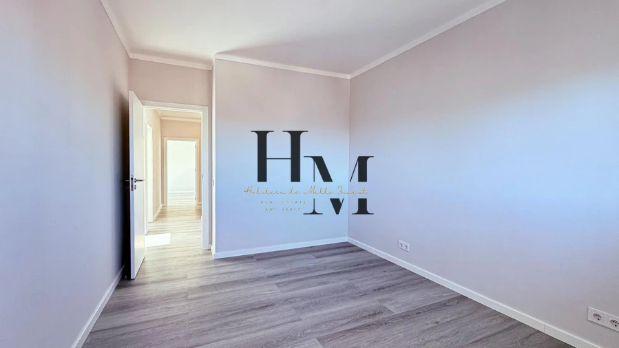 Apartamento T3 para Venda em Portimão Foto 16