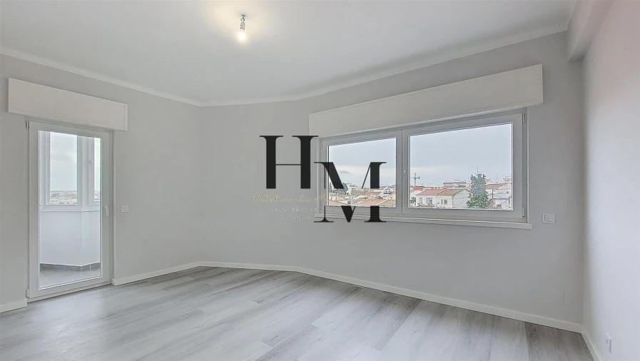 Apartamento T3 para Venda em Portimão Foto 12