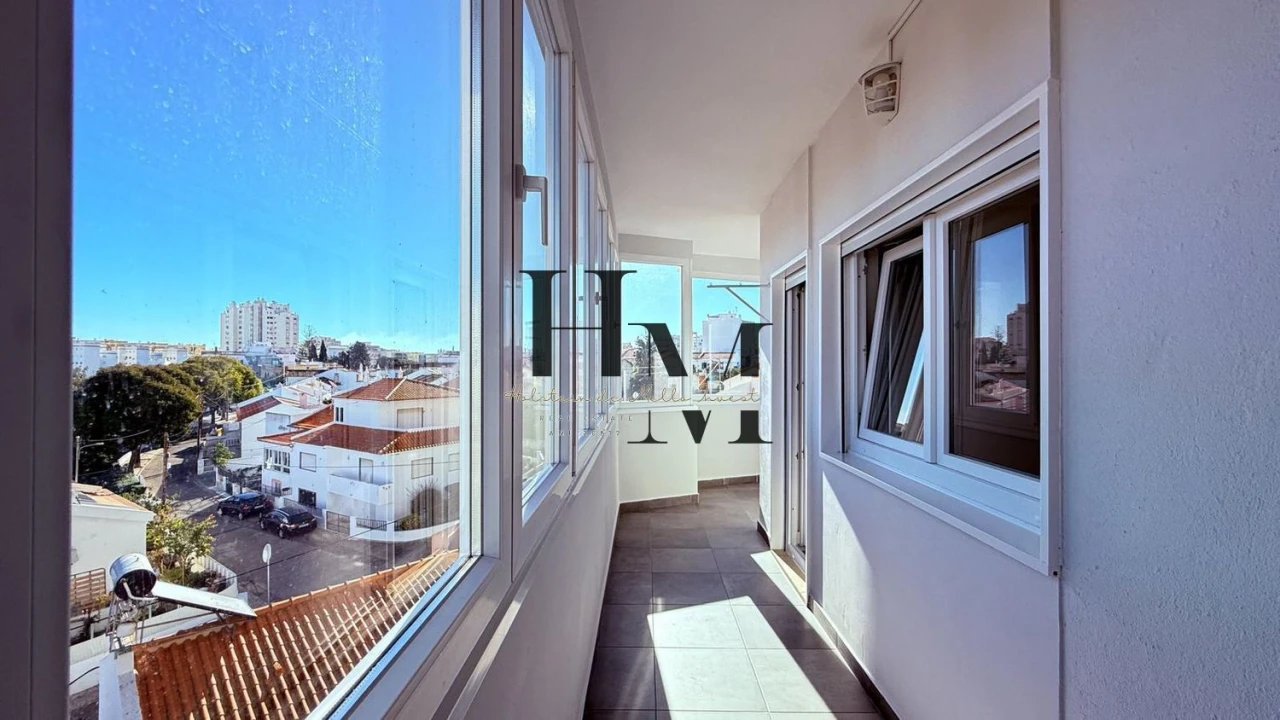 Apartamento T3 para Venda em Portimão Foto 18