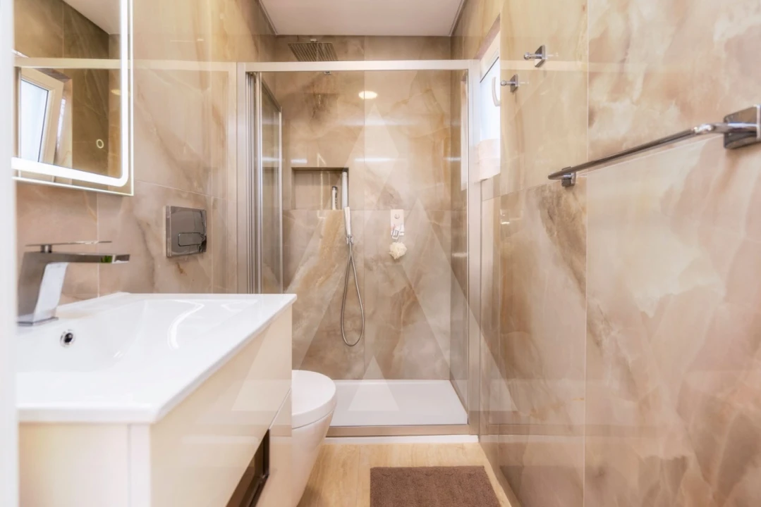 Moradia T4 para Venda em Quarteira Foto 37