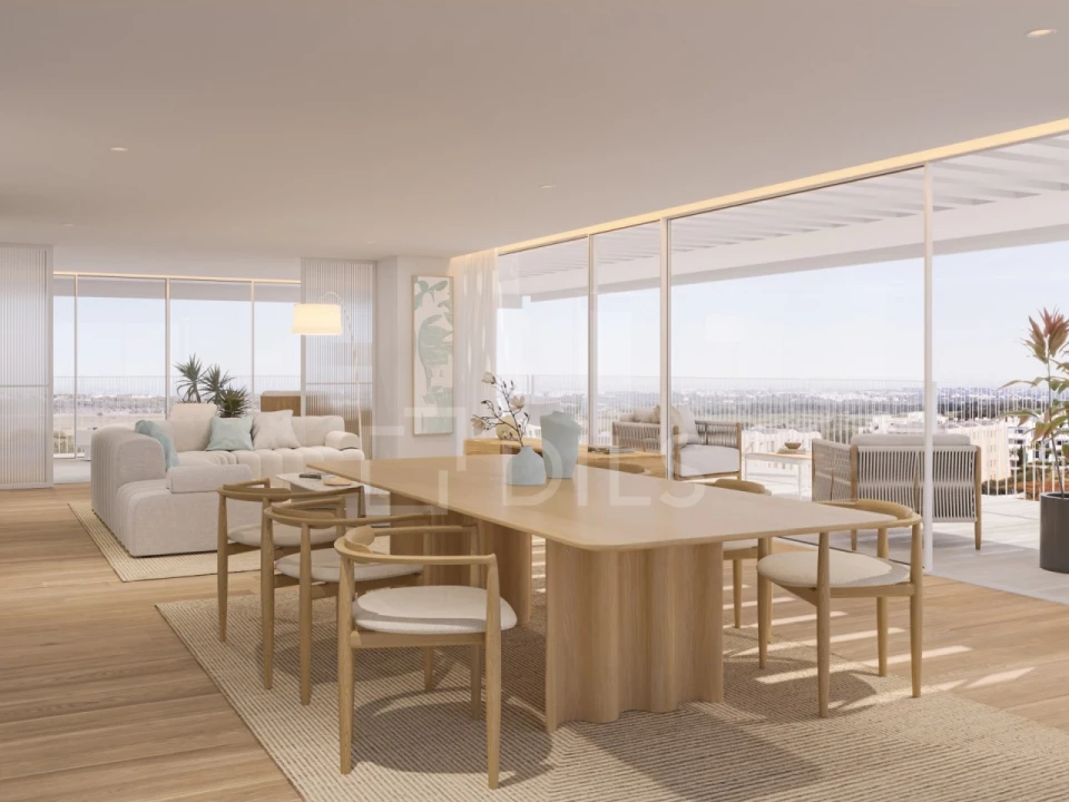 Apartamento T4 para Venda em Quarteira Foto 4