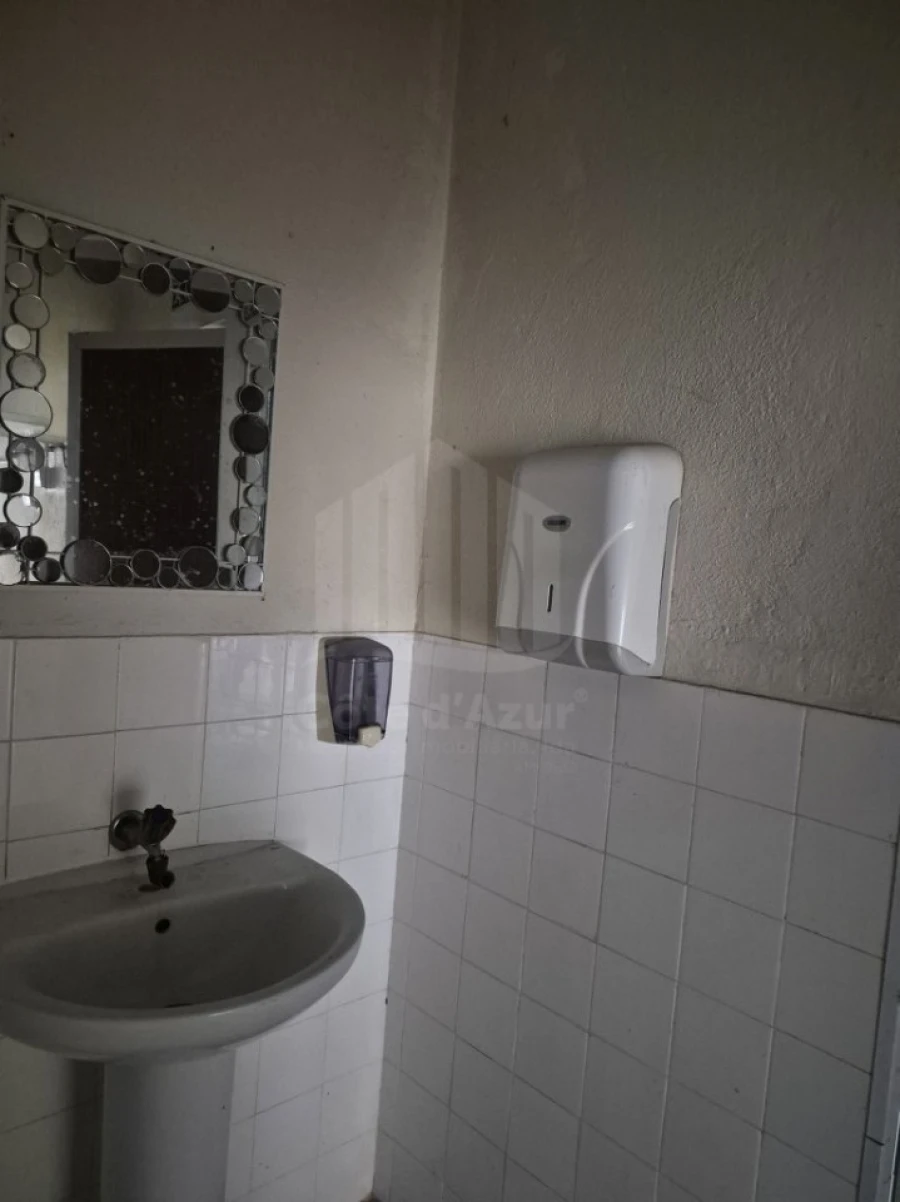 Loja para Venda em Gaio-Rosário e Sarilhos Pequenos Foto 9